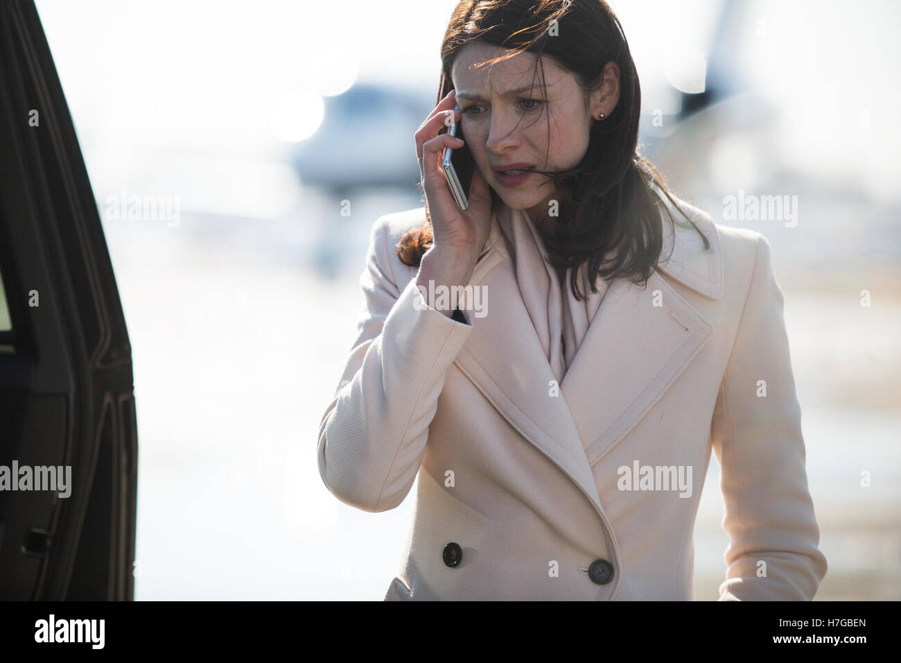 DATE DE SORTIE : Mai 13, 2016 TITRE : l'argent Monster STUDIO : TriStar Pictures Réalisateur : Jodie Foster PLOT : animatrice Lee Gates et son producteur Patty sont mis dans une situation extrême lorsqu'un investisseur en colère prend plus de leur studio photo : Caitriona Balfe comme Diane Lester (Credit : c TriStar Pictures/images/) Banque D'Images