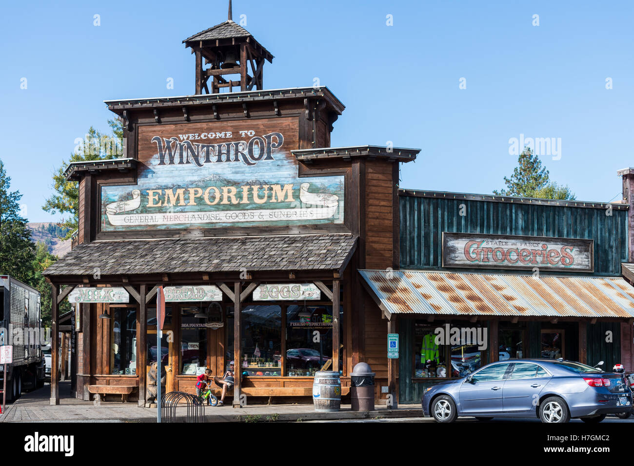 Magasin général à une ville occidentale traditionnelle Winthrop, Washington, USA. Banque D'Images