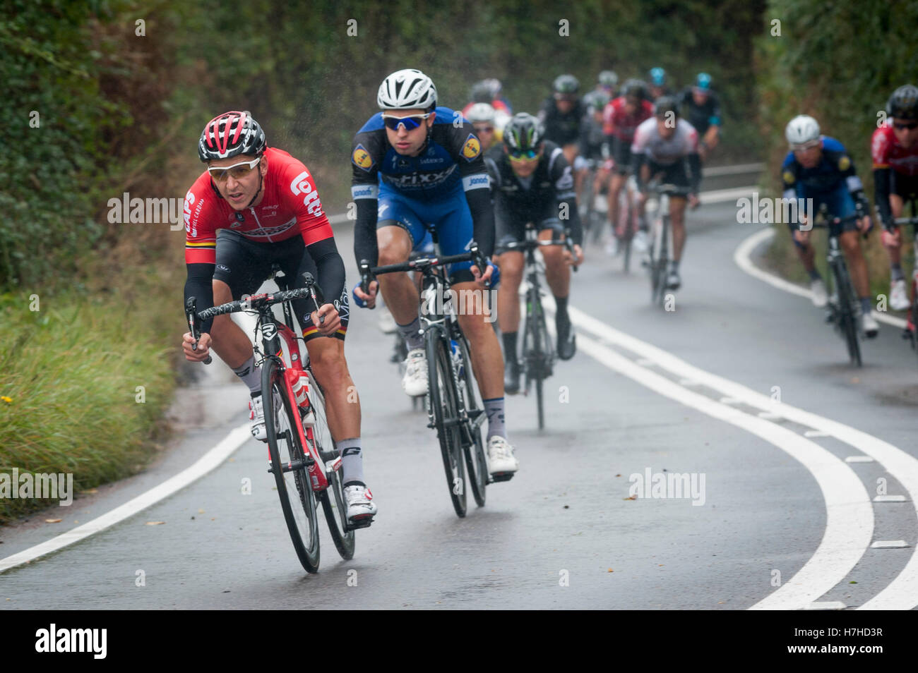 Frederik Frison, Lotto Soudal, conduit Tony Martin, Etixx délicieuses, dans le Tour de Grande-Bretagne, Honiton, Devon, UK. Banque D'Images