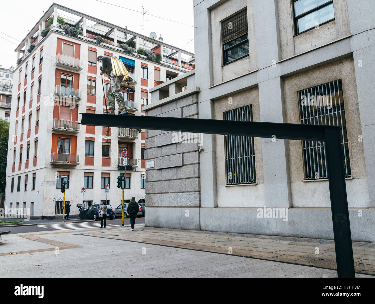 Un mémorial a été inauguré dans une rue de Milan pour se souvenir des victimes des attaques terroristes de New York le 11 septembre 2001 Banque D'Images