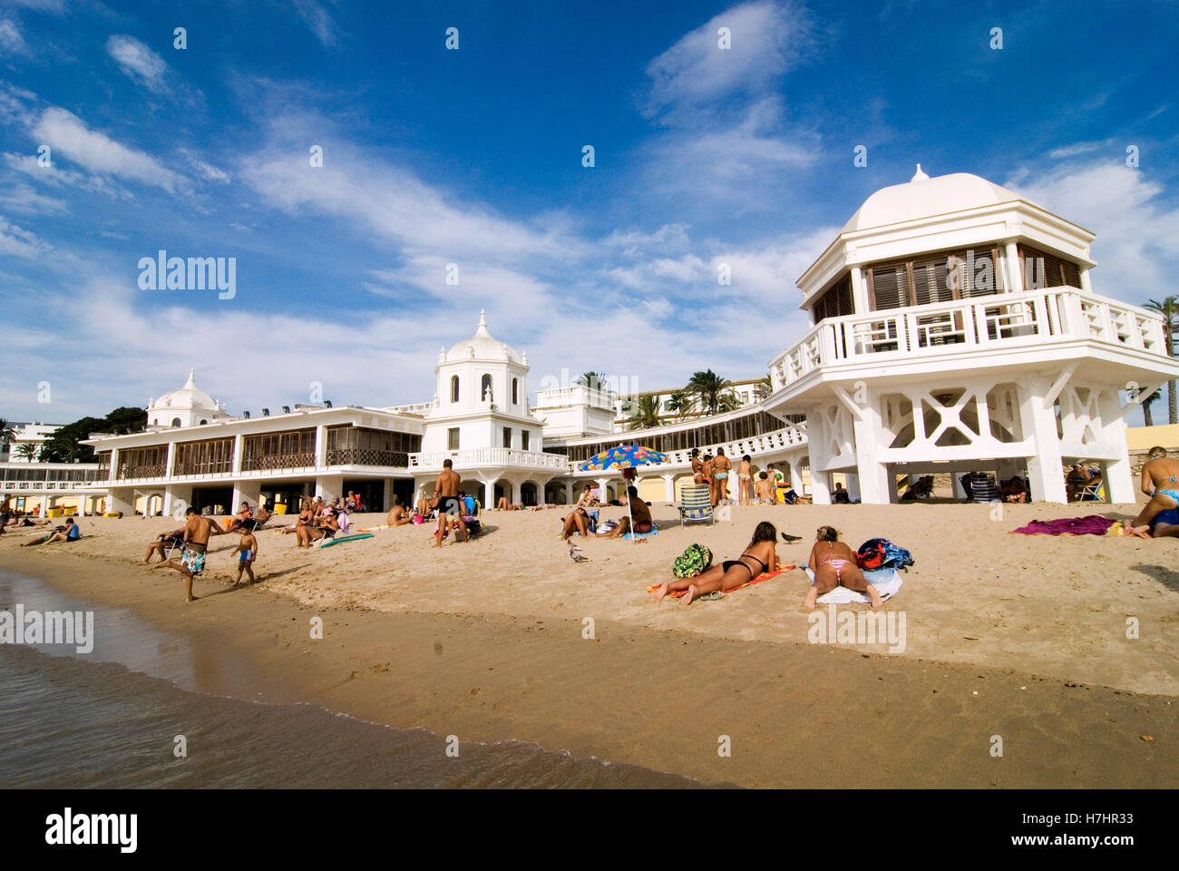 Plage de la ville, Playa de la Caleta avec Le Balneario de la Palma à Cadix, Andalousie, Espagne, Europe Banque D'Images