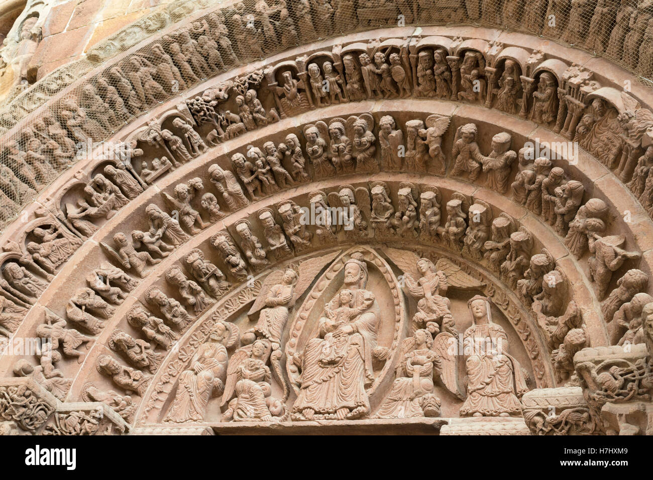 SORIA, ESPAGNE - 2 NOVEMBRE 2016 : détail de la façade romane de l'église romane de Santo Domingo à Soria, Espagne Banque D'Images