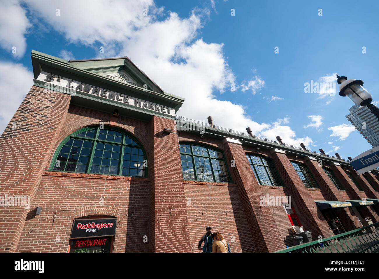 L'extérieur de l'histoire, le fleuve Saint-Laurent à l'angle du marché de l'avant et rues Jarvis, au centre-ville de Toronto, Ontario Canada Banque D'Images