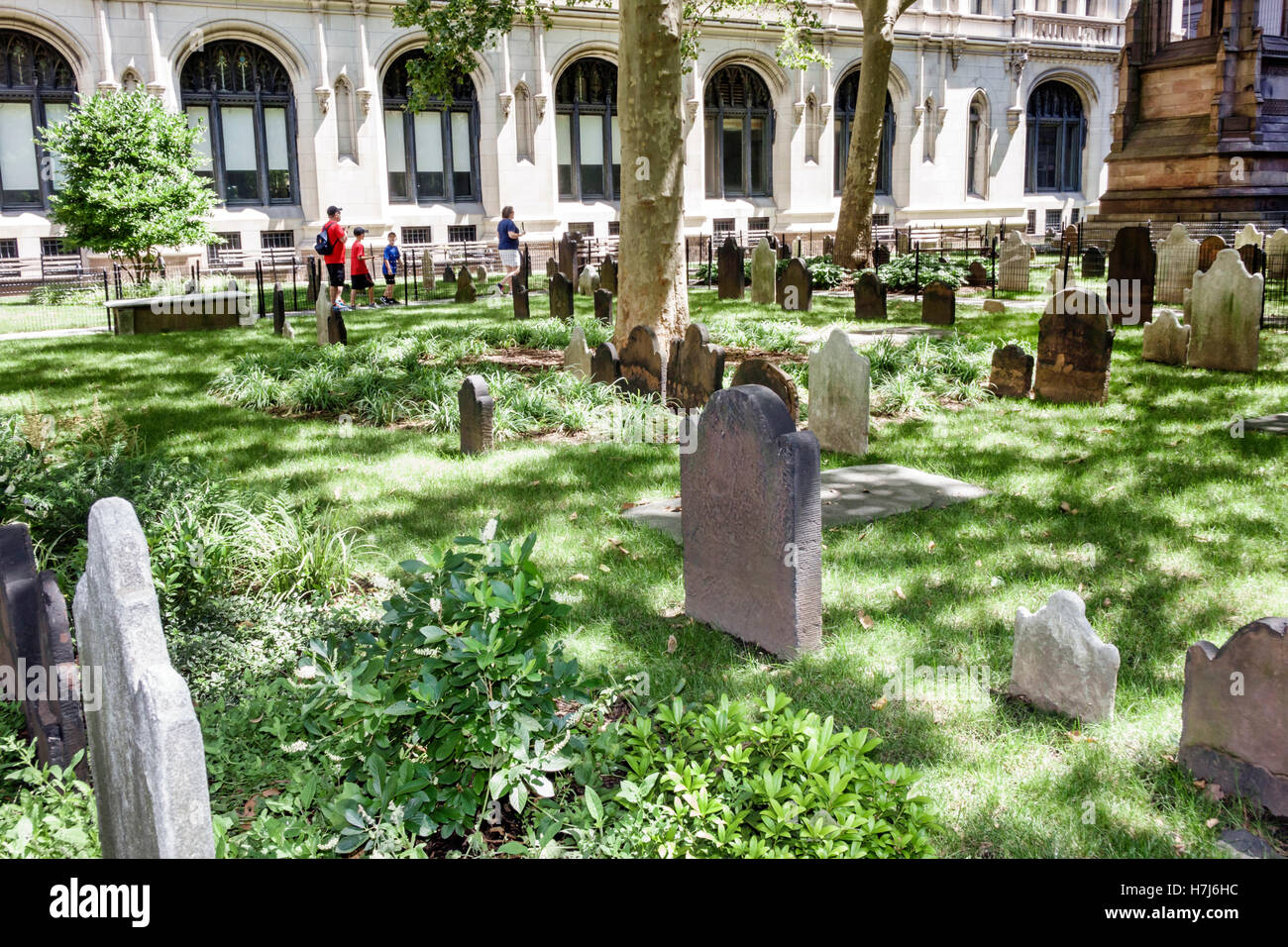 New York City,NY NYC Lower Manhattan,quartier financier,Trinity Church,Diocèse épiscopal,Trinity Churcheryard,cimetière,heinery,headstone,NY1607200 Banque D'Images