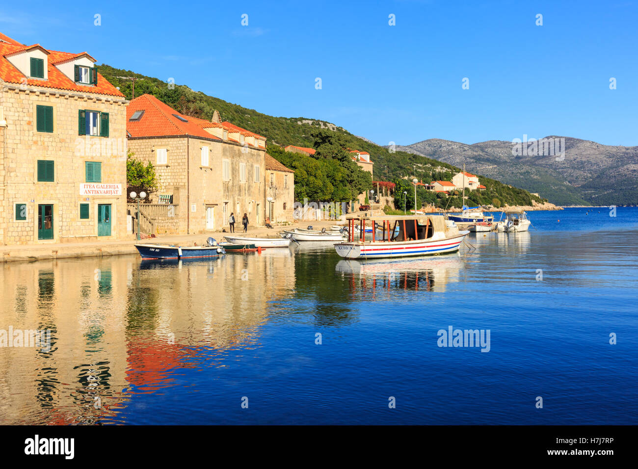 Suđurađ port de l'île de Šipan, plus grande des îles Élaphites près de Dubrovnik, Croatie Banque D'Images