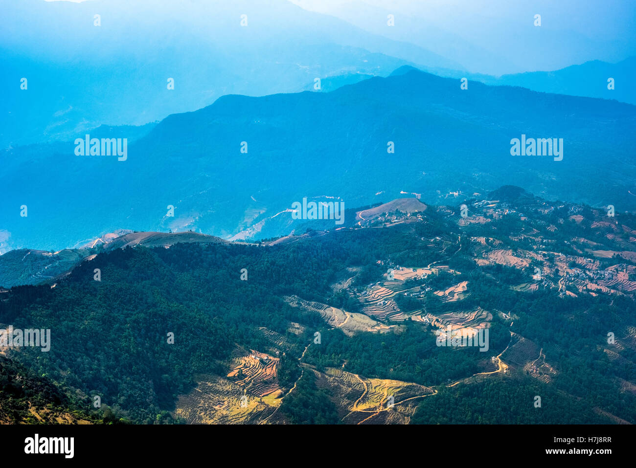 Vue aérienne de la région de Panchase dans l'ouest du Népal. Banque D'Images