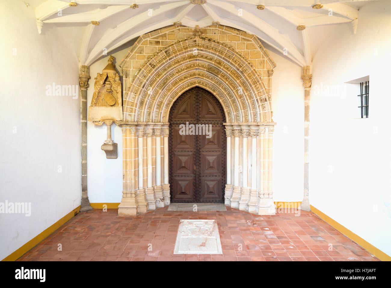 L'église de São João Evangelista, entrée privée, Evora, Alentejo, Portugal, Site du patrimoine mondial de l'UNESCO Banque D'Images