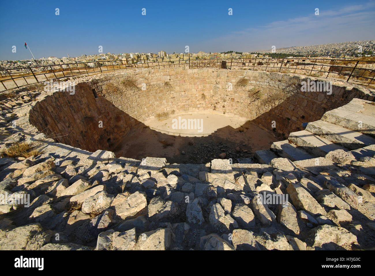 Grande citerne d'eau dans la citadelle d'Amman, Jabal Al-Qala, Amman, Jordanie Banque D'Images