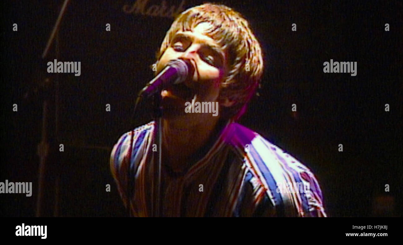 Supersonic est un regard à l'ascension fulgurante des années 90, Oasis rock band, tissage jamais-avant-vu des séquences de concert avec franchise des entrevues et un compte de première main de la rivalité d'enfant de backstage qui menaçaient de détruire la bande. Réalisé par Mat Whitecross. Cette photo est pour un usage éditorial uniquement et est l'auteur de la société film et/ou le photographe attribué par le film ou la société de production et ne peut être reproduite que par des publications dans le cadre de la promotion du film ci-dessus. Un crédit obligatoire pour l'entreprise de film est nécessaire. Le photographe doit également Banque D'Images