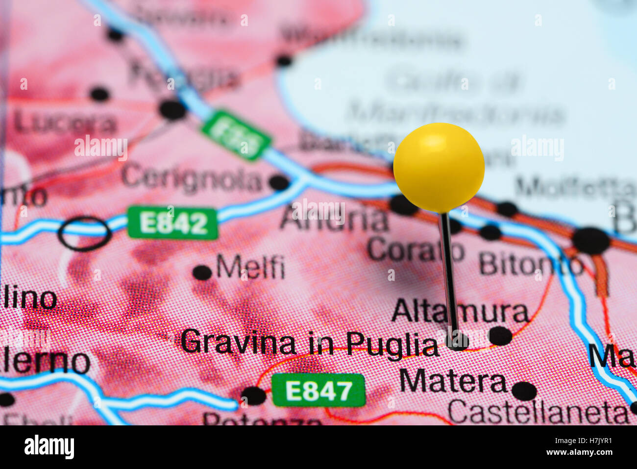 Gravina in Puglia épinglée sur une carte de l'Italie Banque D'Images