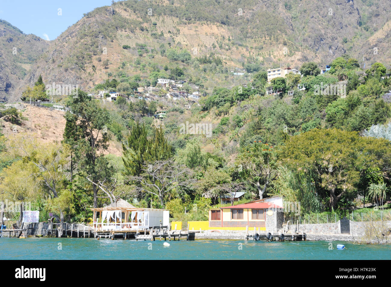 Le village de San Jorge la laguna sur le lac Atitlan, Guatemala Banque D'Images
