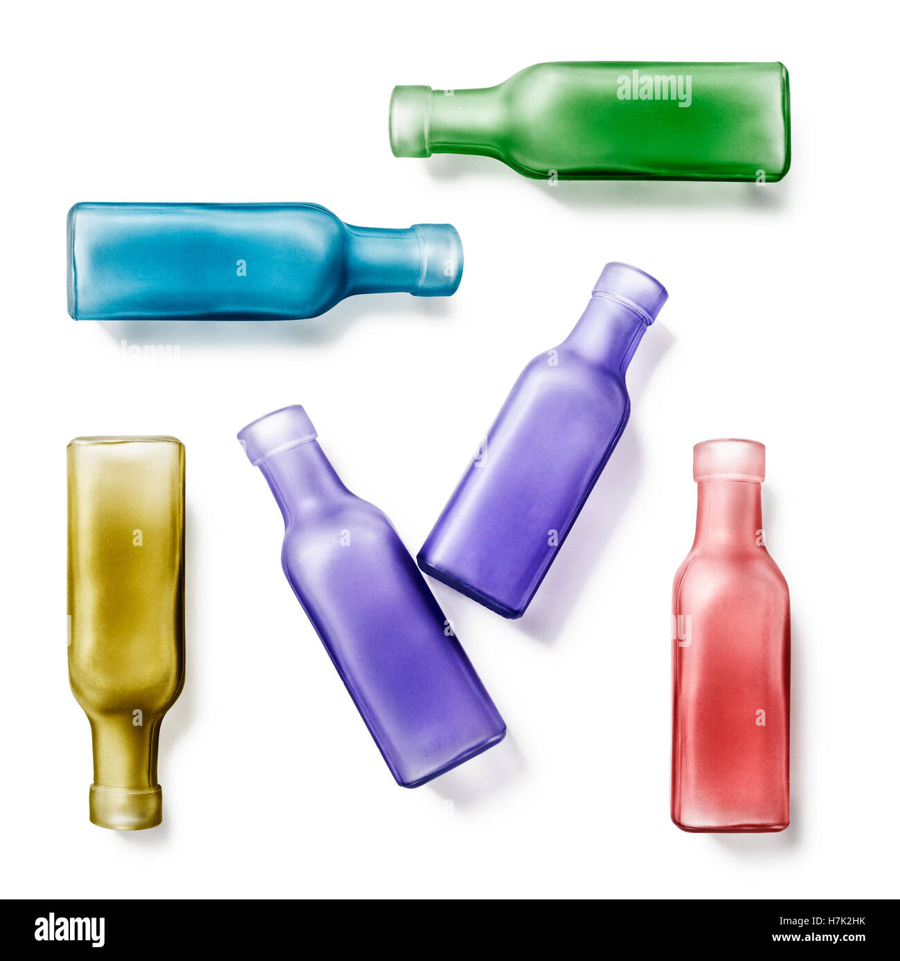 Collecte de bouteilles vides en verre décoratif. Vases faits à la main. Groupe d'objets isolé sur fond blanc. Haut de la vue, télévision lay Banque D'Images