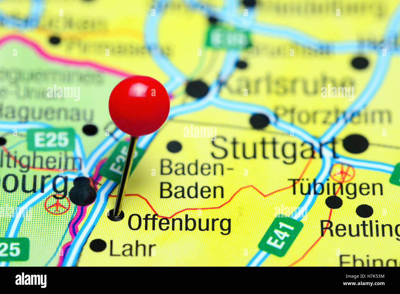 Offenburg épinglée sur une carte de l'Allemagne Banque D'Images