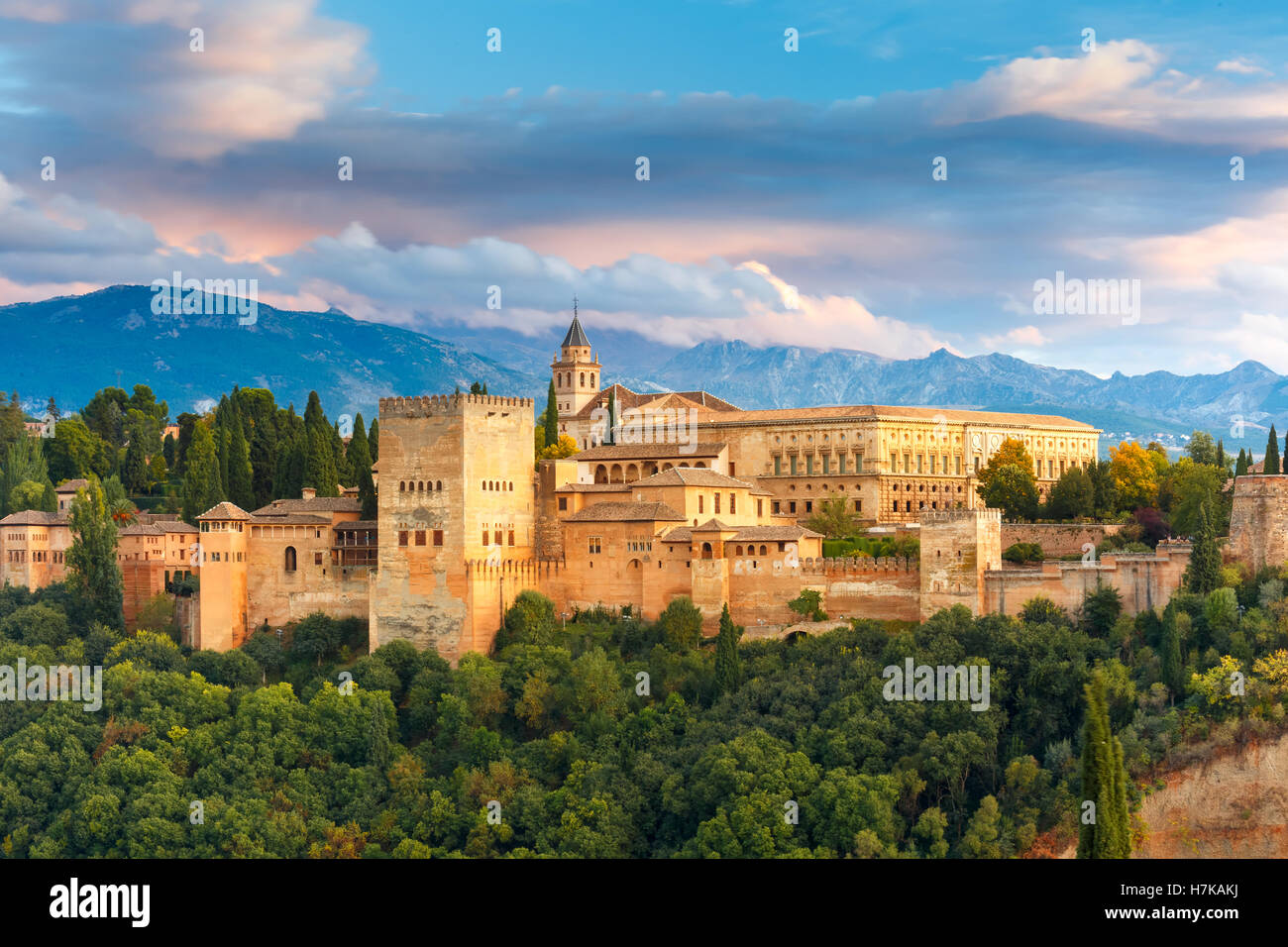 Au coucher du soleil de l'Alhambra à Grenade, Andalousie, Espagne Banque D'Images