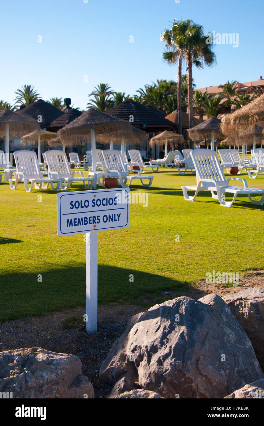 Club de plage privé, Sotogrande, San Roque, Cadiz, Espagne Banque D'Images