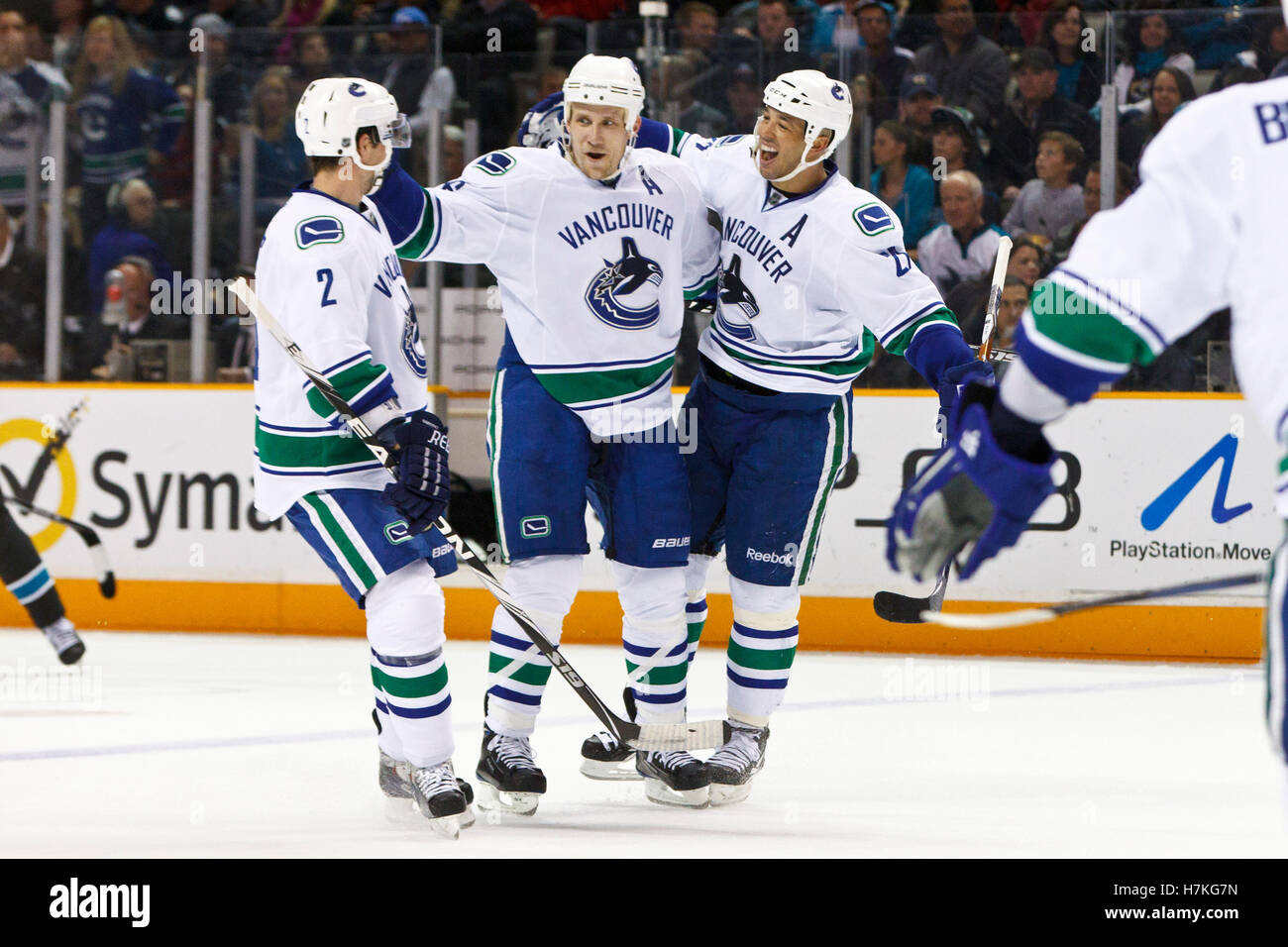 10 mars 2011, San Jose, CA, USA ; au cours de la première période chez HP Pavilion. Vancouver a battu San Jose 5-4 en fusillade. Banque D'Images