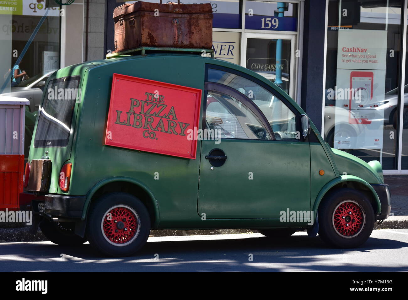 Vintage vert livraison de pizza location Banque D'Images