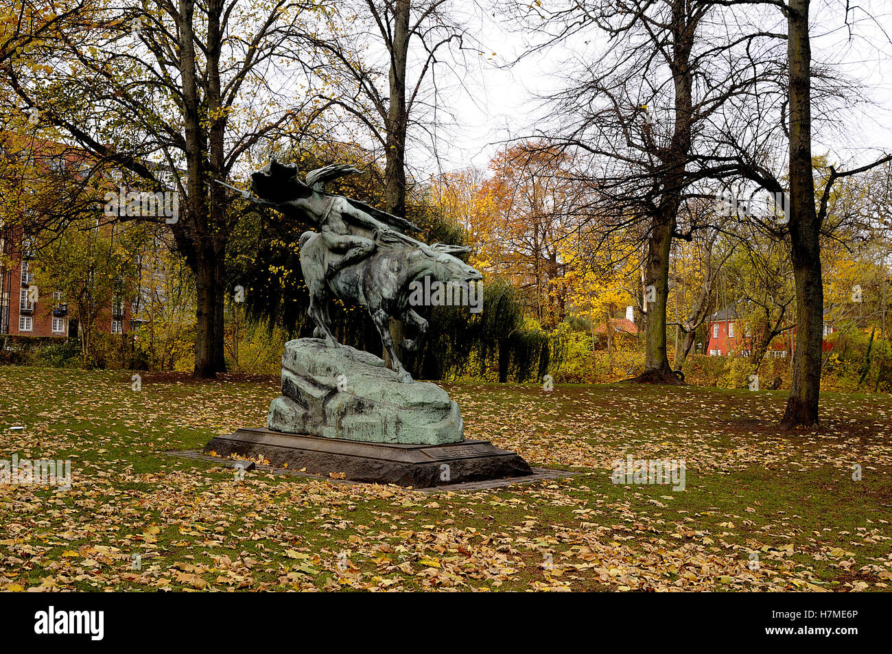 Copenhague, Danemark. 07Th Nov, 2016. Les arbres et les feuilles avec l'automne et falls park et Churchill en couleur Kastellet . Crédit : François-Joseph doyen/Deanpictures/Alamy Live News Banque D'Images