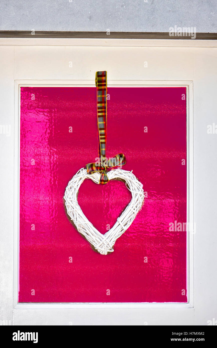 Amour coeur accroché sur une porte Bruges Belgique Banque D'Images