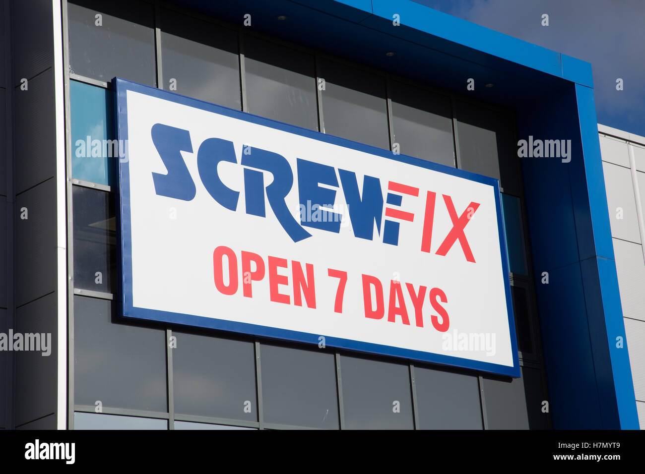 Screwfix trade center signage Banque D'Images