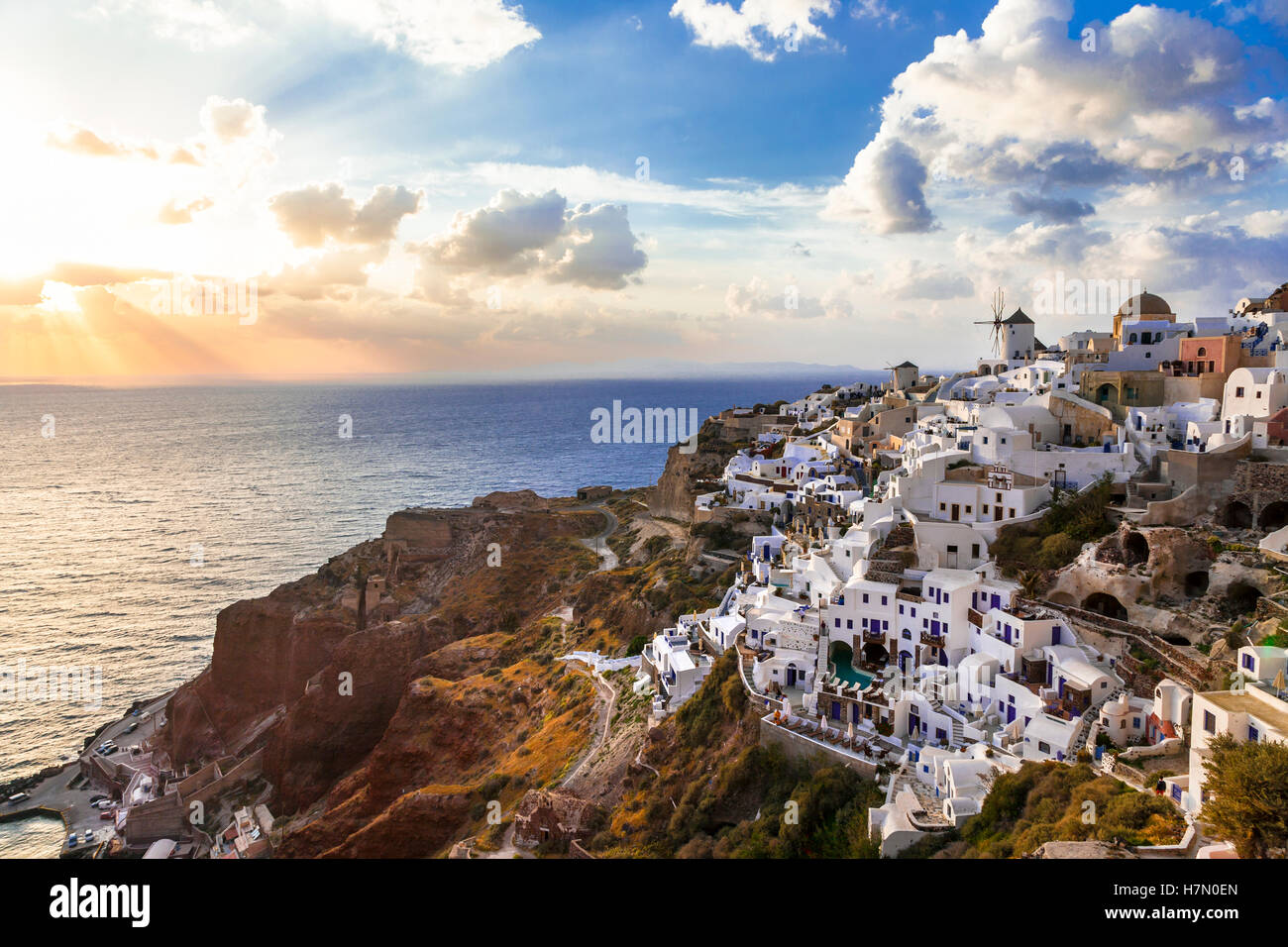 Belle vue sur le village d''Oia, Santorin. Grèce Banque D'Images
