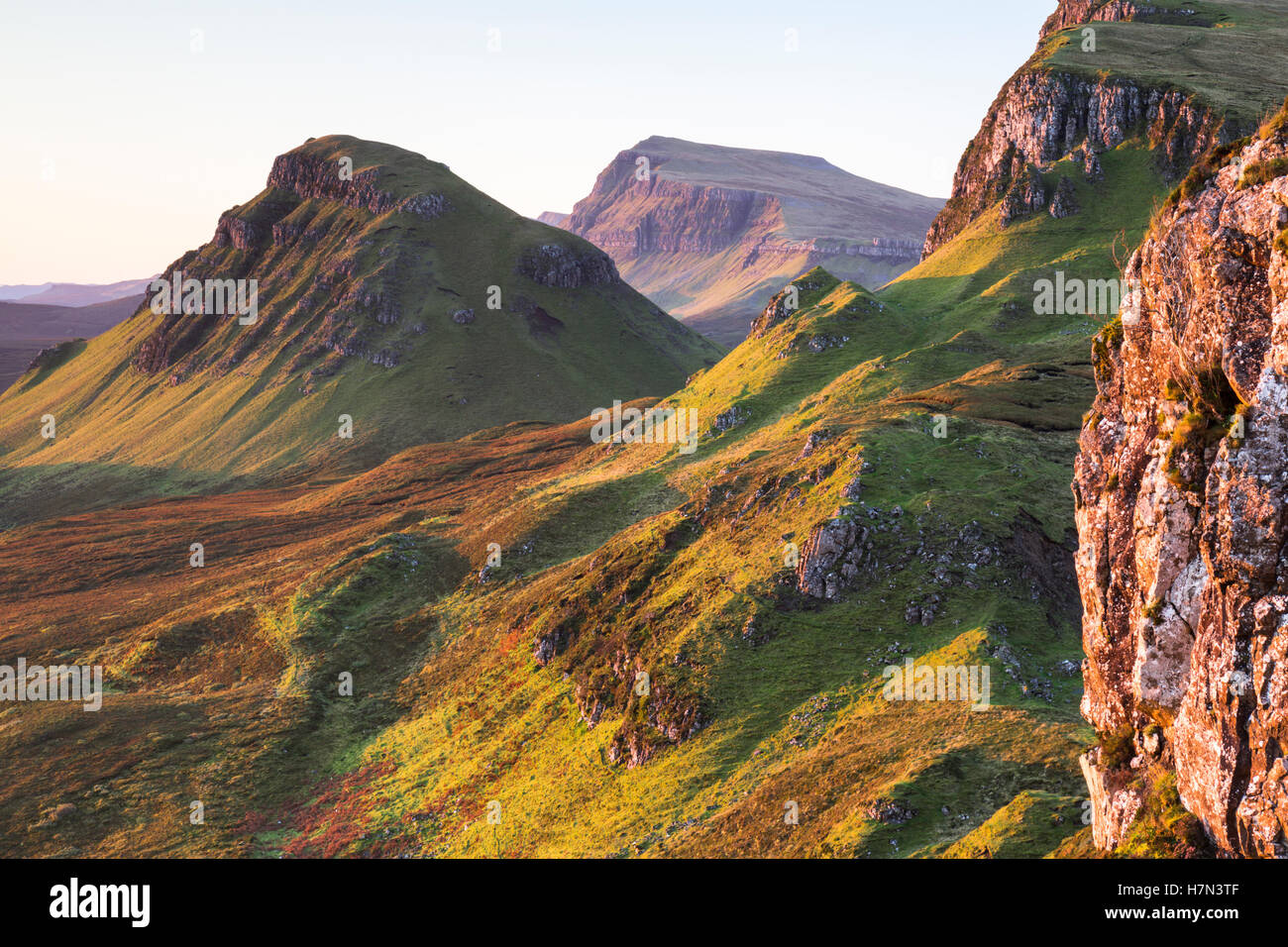 Lever du soleil à Quiraing, île de Skye, Écosse Banque D'Images