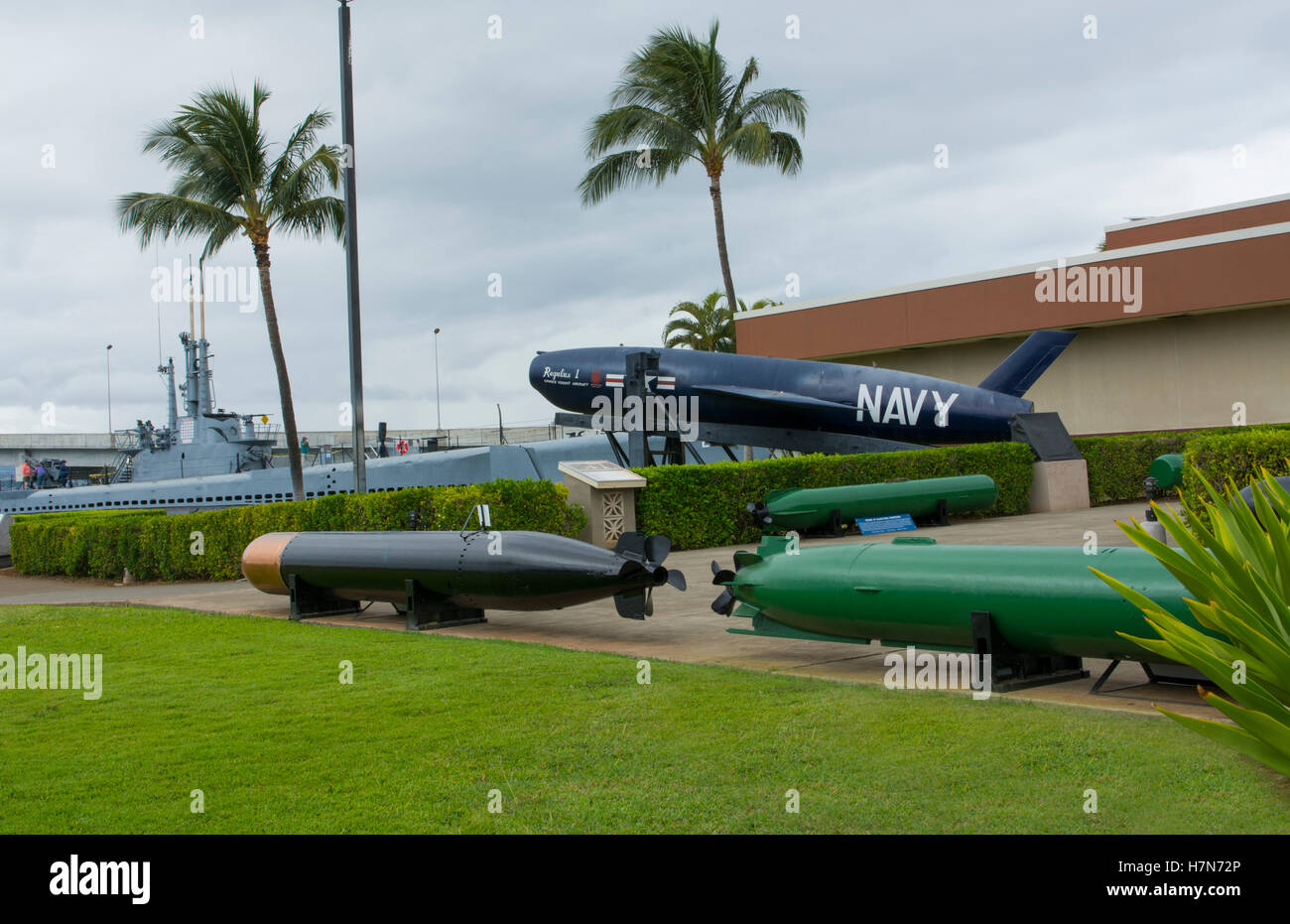 Honolulu, Hawaii Pearl Harbor Memorial morts à la guerre, les bombardements du Japon ancien torpilles sur l'affichage Banque D'Images
