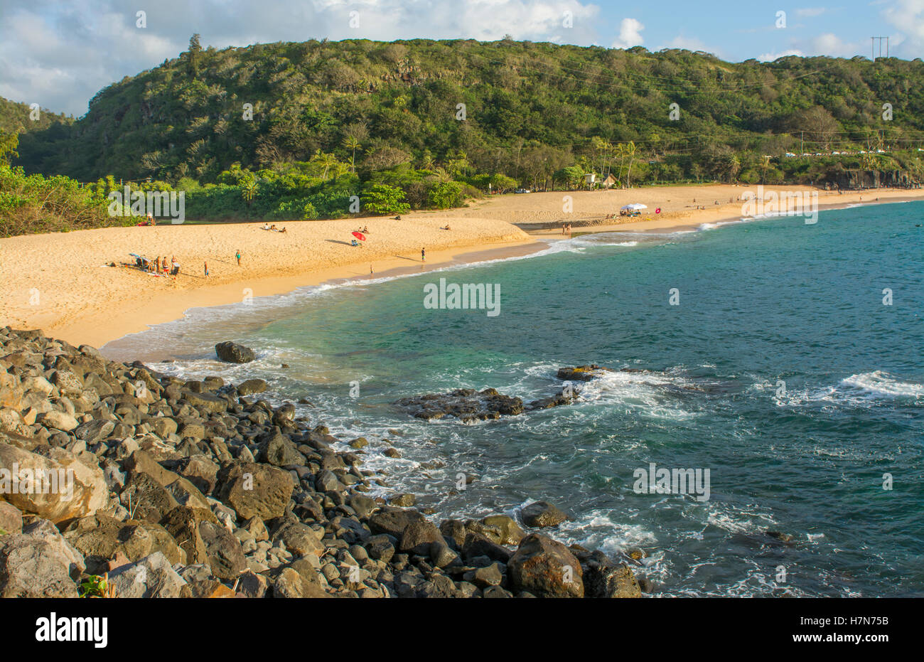 North Shore d'Oahu Hawaii Waimea Bay belle crique de sable pour se détendre Banque D'Images