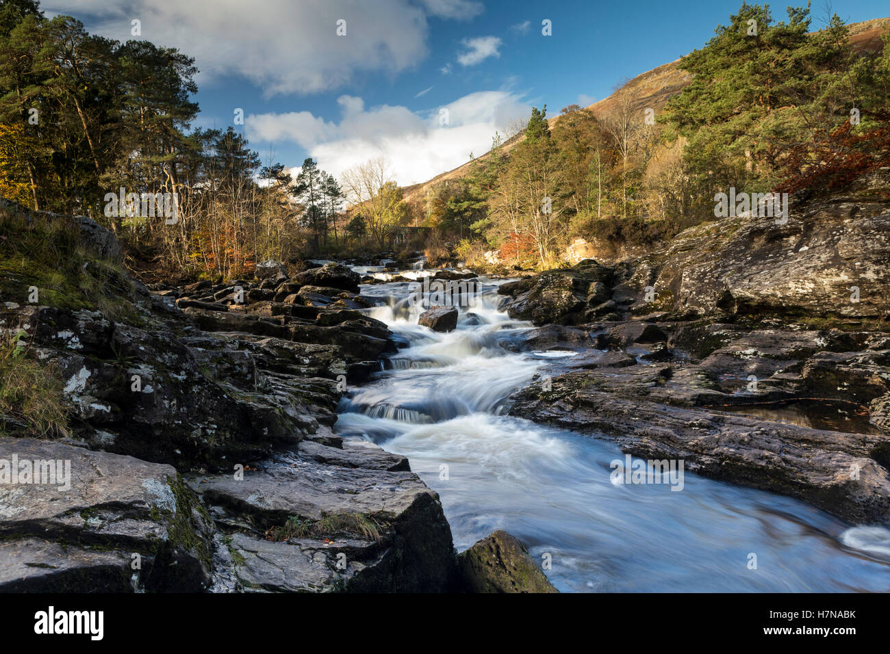 Les chutes de Dochart à Killin, Ecosse Banque D'Images