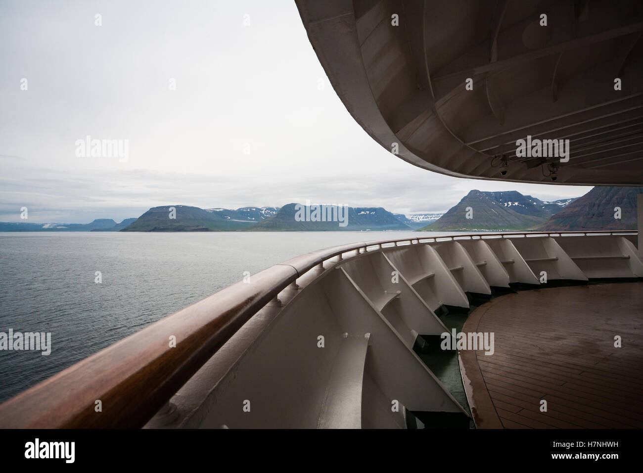 Vue d'Isafjordur ISLANDE bateau de croisière Banque D'Images