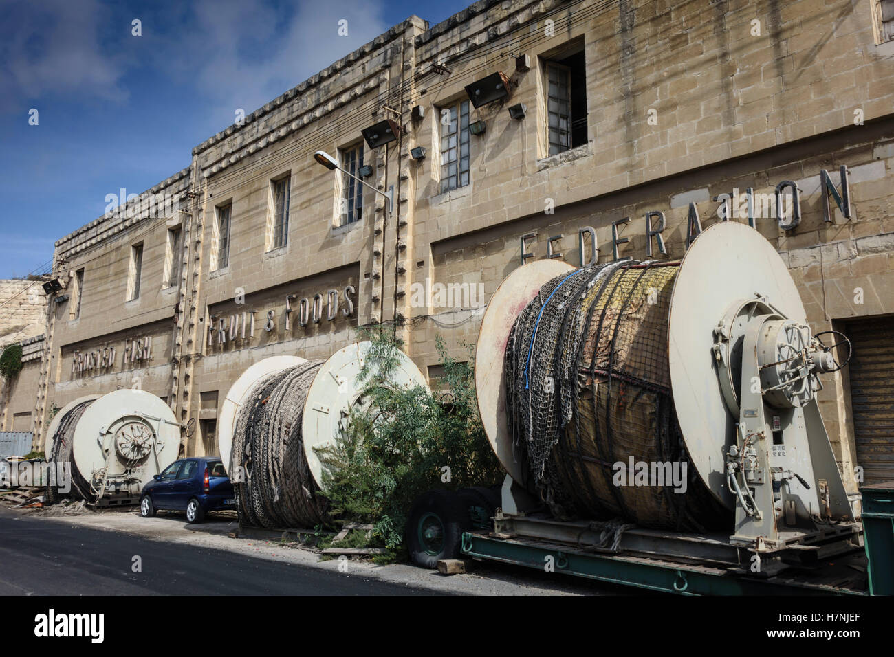 Les cinq Effs Société d'importation sur quai Birkirkara, La Valette, Malte. L'importation des aliments et de l'entreprise d'entreposage au froid. Le Poissons fruits givrés Banque D'Images