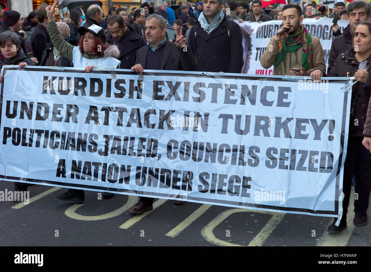 Les Kurdes de Turquie en démonstration à Londres Banque D'Images