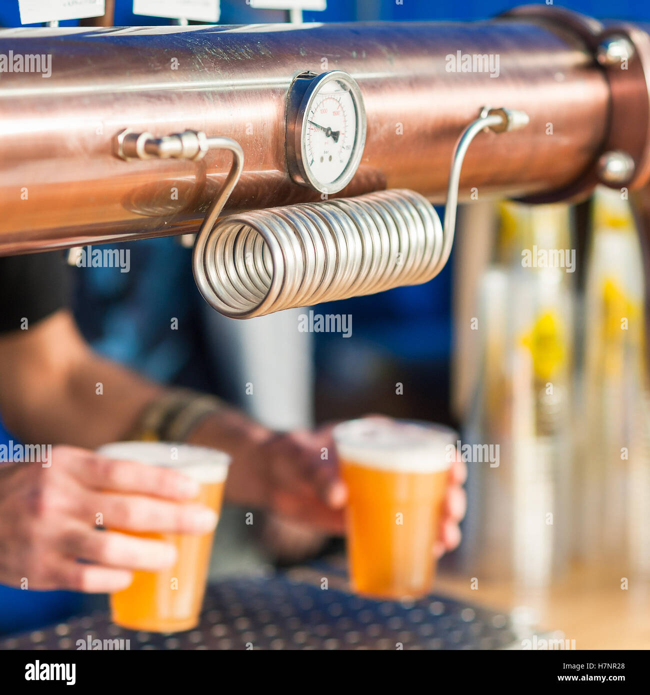 Détail de la bière pression système. Manomètre de pression et pression de vidange. Banque D'Images