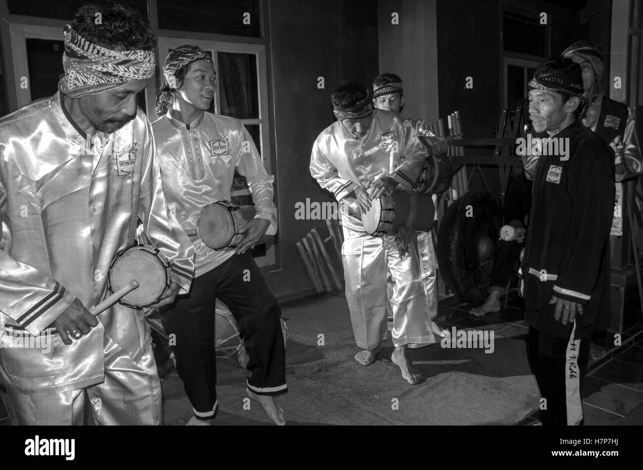 Calung est un instrument de musique traditionnel Sunda Banque D'Images