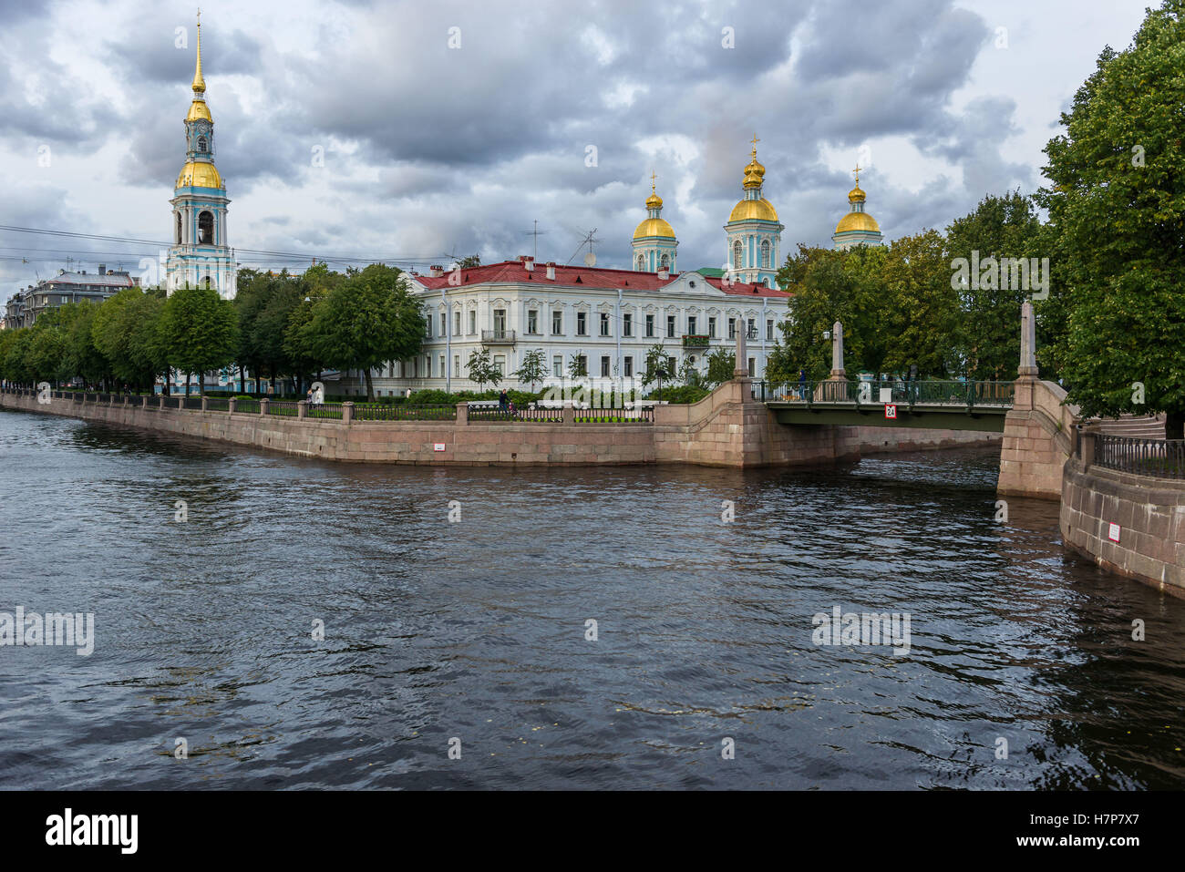 La cathédrale orthodoxe baroque de Saint Nicolas naval de Saint Petersburg Banque D'Images