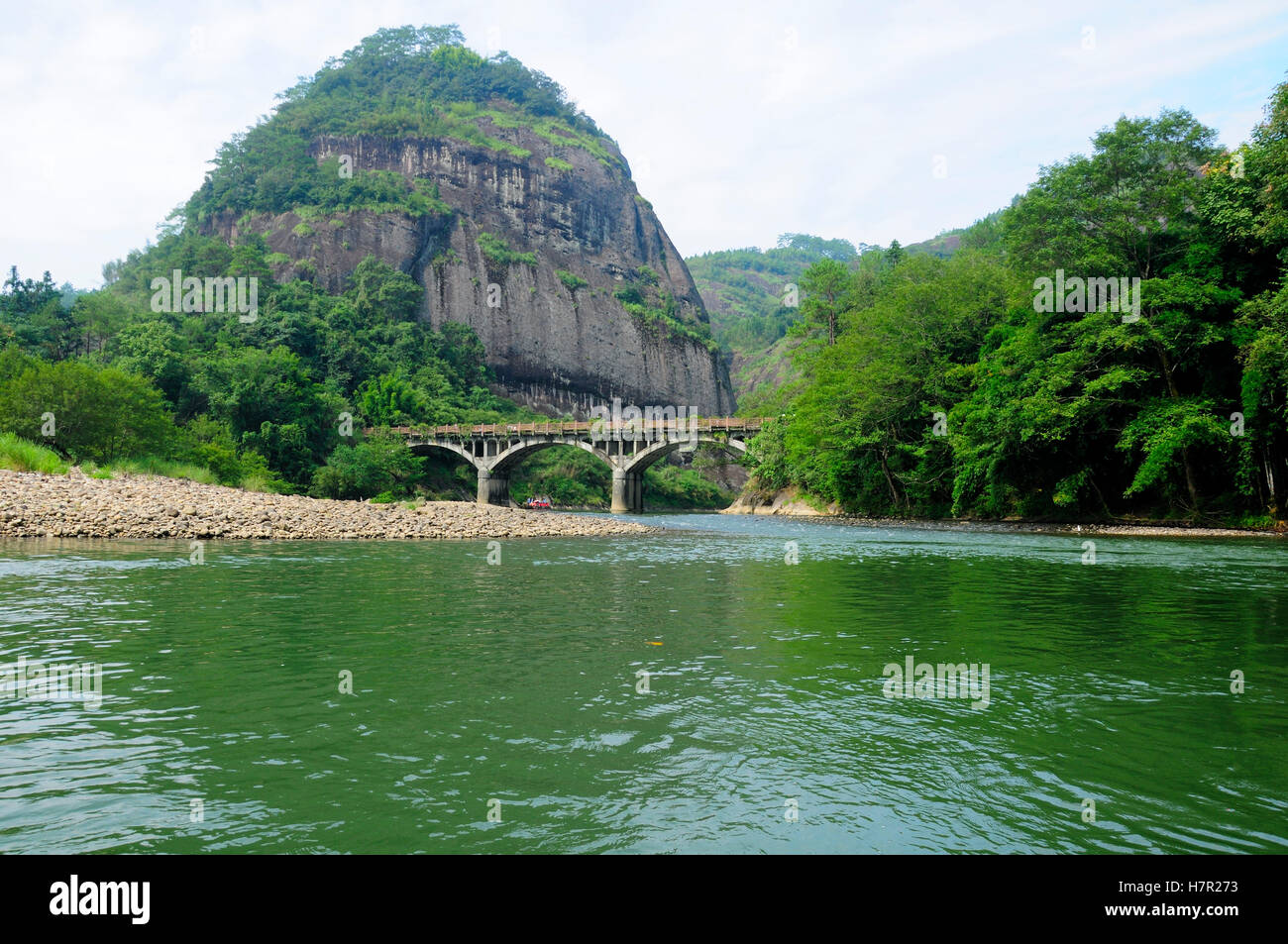 Les neuf 56 Dongpo bend river dans Wuyishan ou le mont Wuyi scenic area dans la province du Fujian en Chine. Banque D'Images