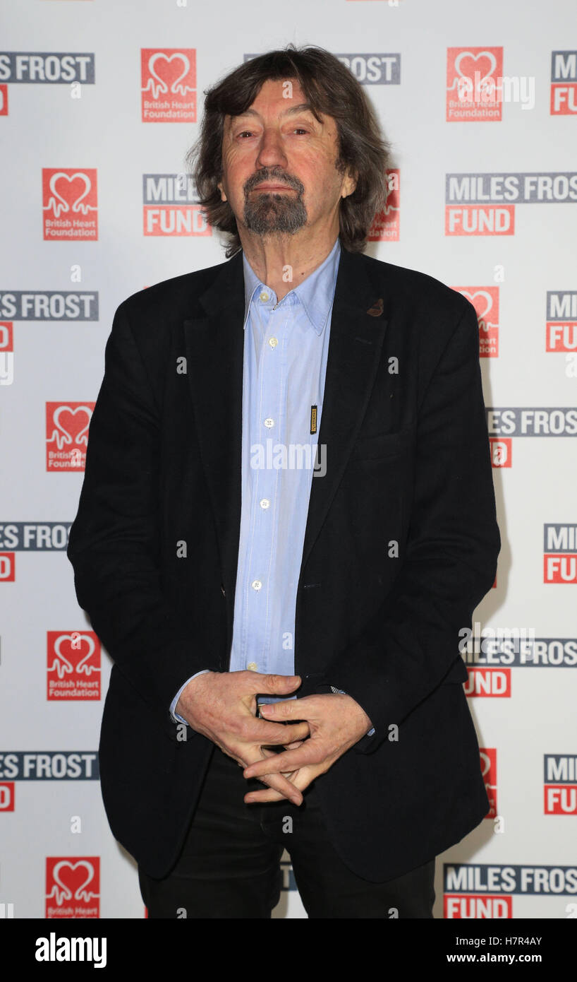 Trevor Nunn assiste à une projection d'Andrew Lloyd Webber's School of Rock, dédiée à la Miles Frost Fonds, au New London Theatre sur Drury Lane, London. Banque D'Images