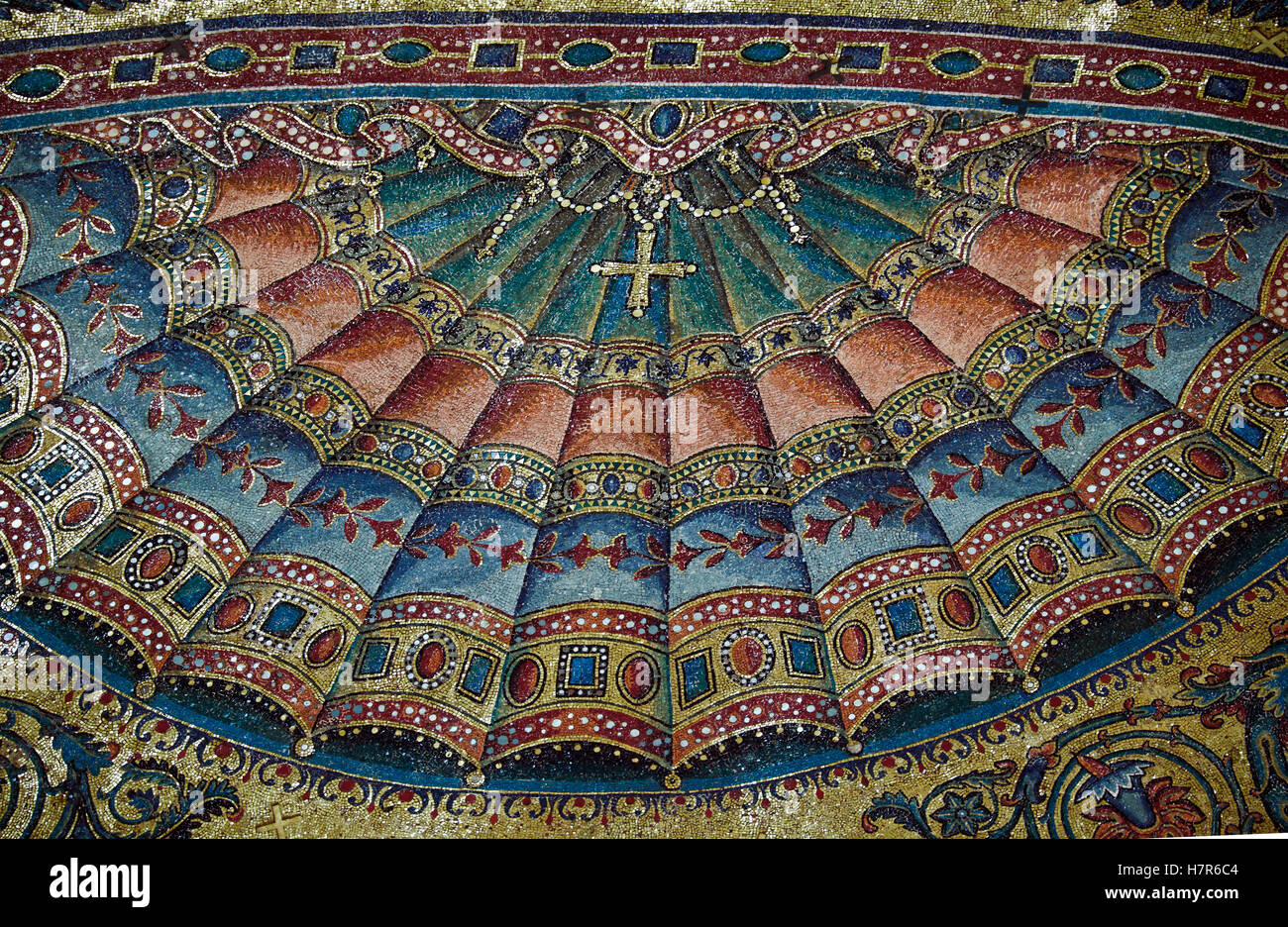 Détail de mosaïque dans l'abside de la Basilique de Santa Maria Maggiore, à Rome en Italie. Banque D'Images