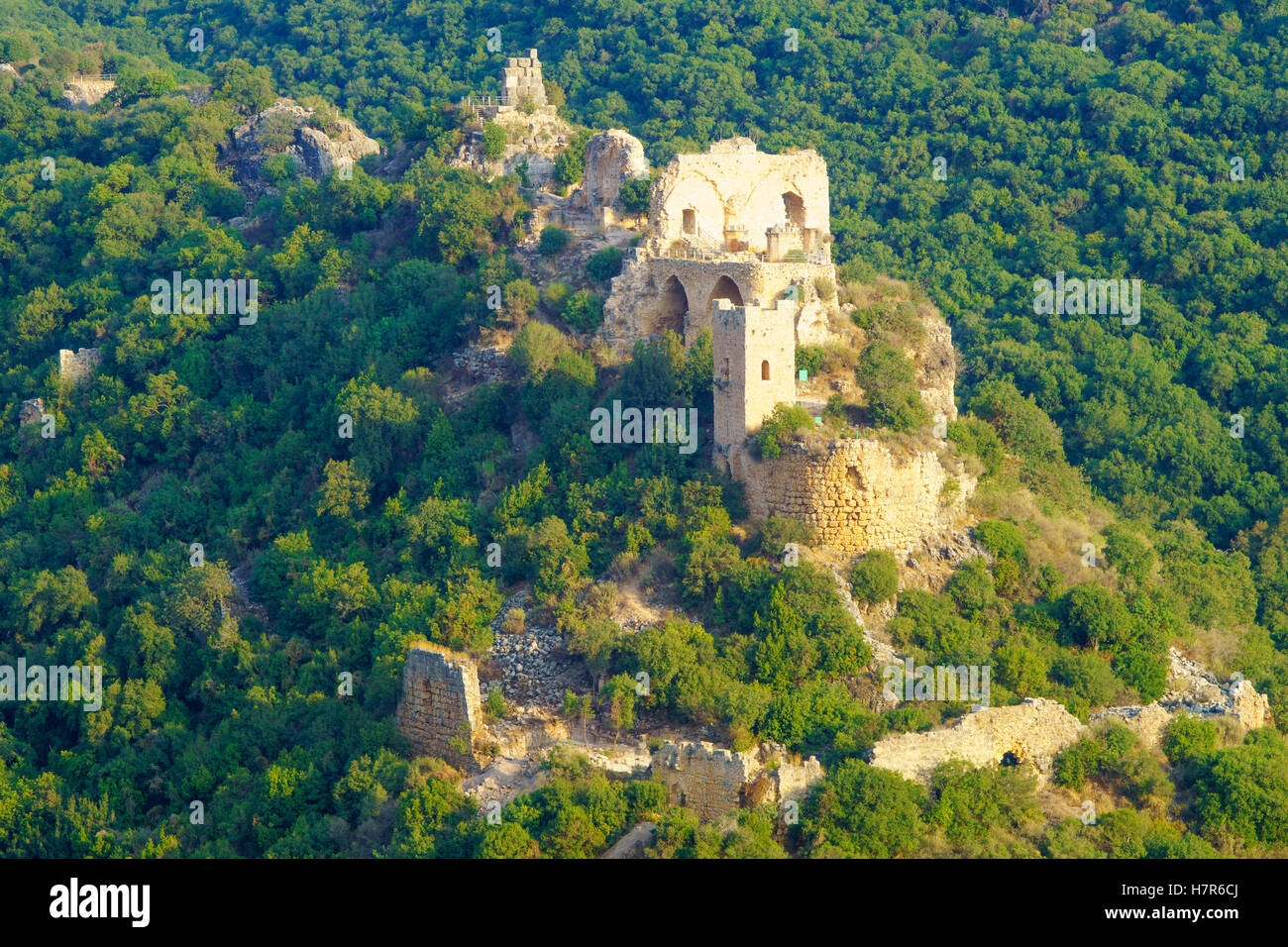 Vue sur le château de Montfort, les ruines d'un château des Croisés dans la région de la Haute Galilée dans le nord d'Israël Banque D'Images