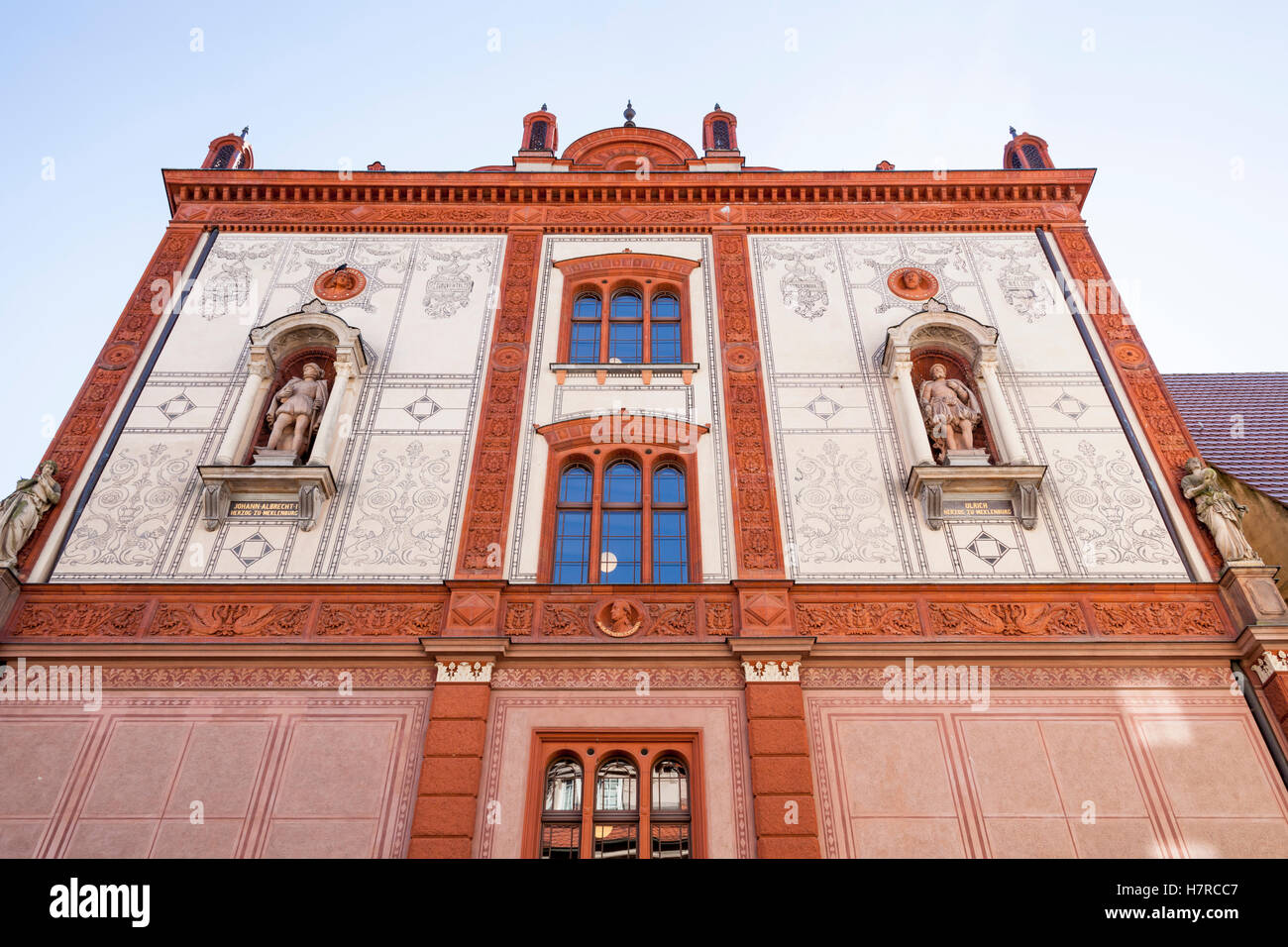 Côté du bâtiment principal de l'université de Rostock, Place de l'université, Rostock, Mecklenburg-Vorpommern, Allemagne Banque D'Images
