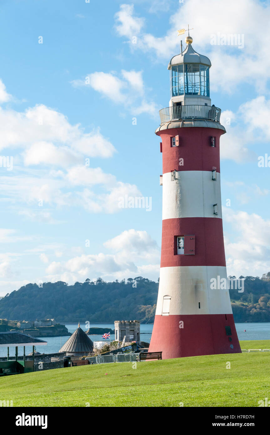 Smeaton's Tower sur Plymouth Hoe est déplacé et restauré la troisième Eddystone Lighthouse. Banque D'Images