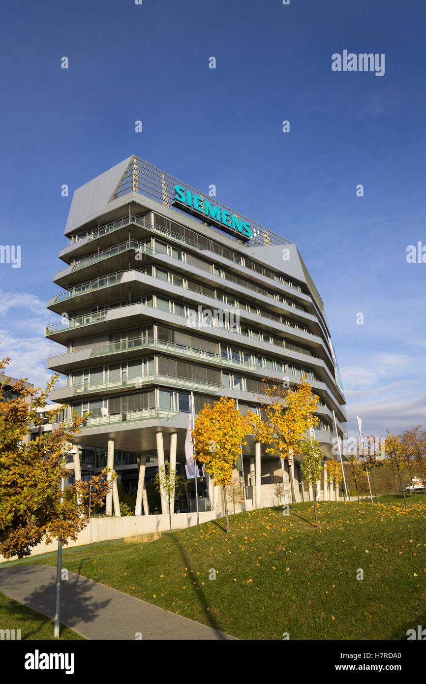 PRAGUE, RÉPUBLIQUE TCHÈQUE - 7 novembre : Siemens logo de l'entreprise siège tchèque le 7 novembre 2016 à Prague, République tchèque. Banque D'Images