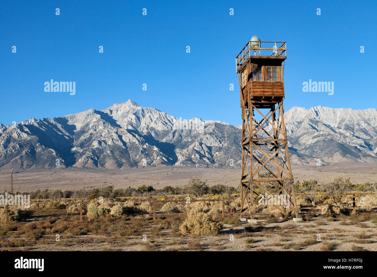 Tour de garde # 8 au centre de réinstallation Manzanar près de l'indépendance, en Californie. Banque D'Images