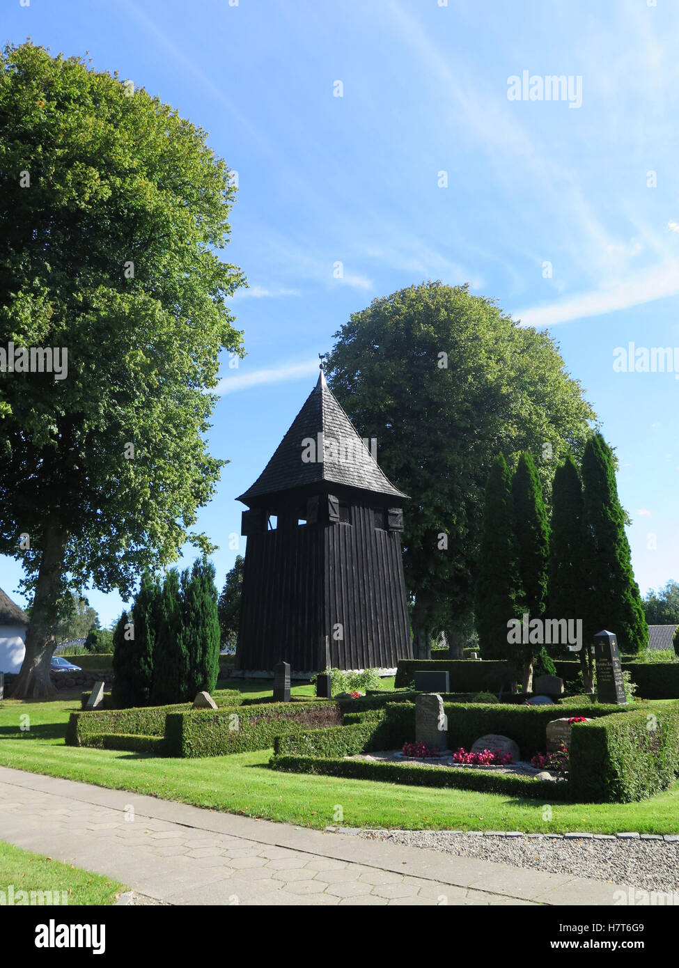 Clocher en bois à l'église dans le sud du Danemark felsted Banque D'Images