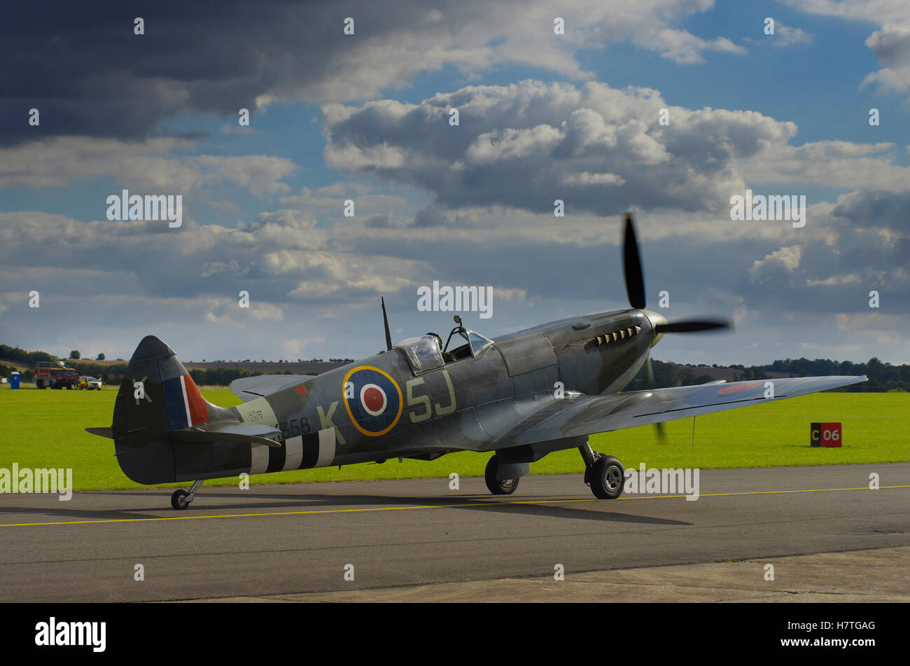 Vickers Supermarine Spitfire LF IXe MK356, au Duxford Air Show, Angleterre, Royaume-Uni. Banque D'Images