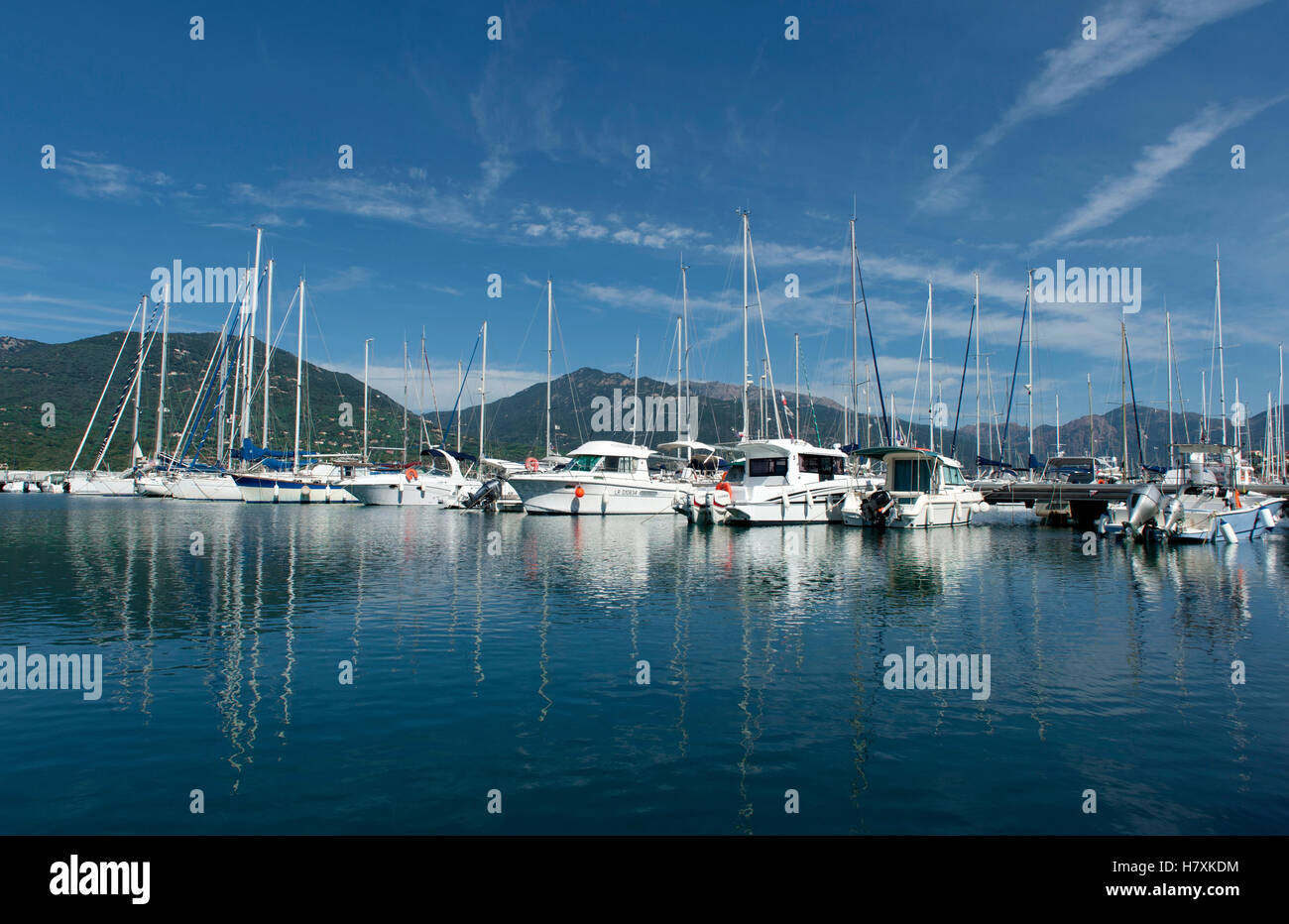 Port de propriano Banque de photographies et d'images à haute résolution -  Alamy