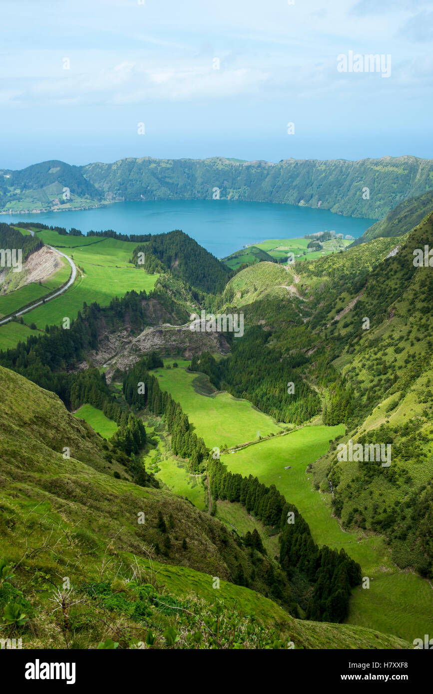 Vue panoramique de Sete Cidades, Ponta Delgada, Sao Miguel, Açores, Portugal Banque D'Images