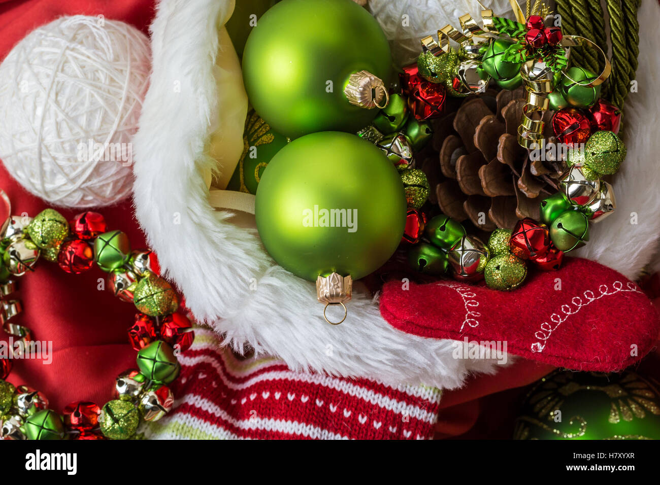 Réglage de Noël en rouge, vert, or et blanc Banque D'Images