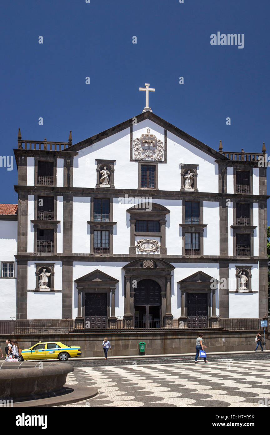 L'église Igreja do Colegio à Funchal, Madeira, Portugal Banque D'Images