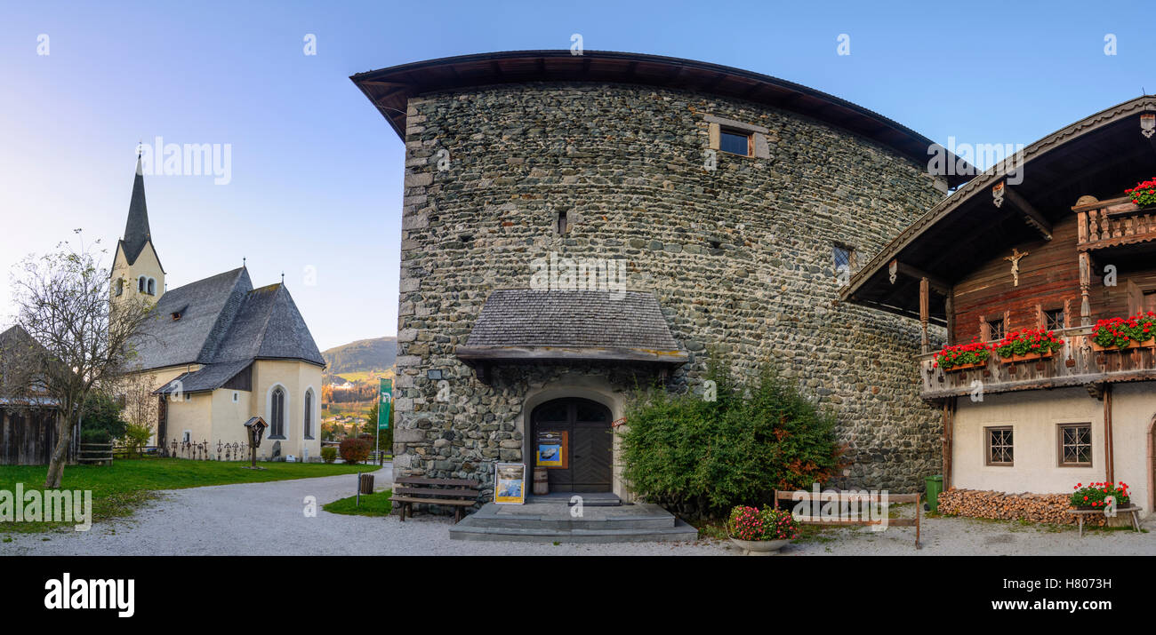 Mittersill : tower Felberturm, église, Tyrol, Salzbourg, Autriche Banque D'Images